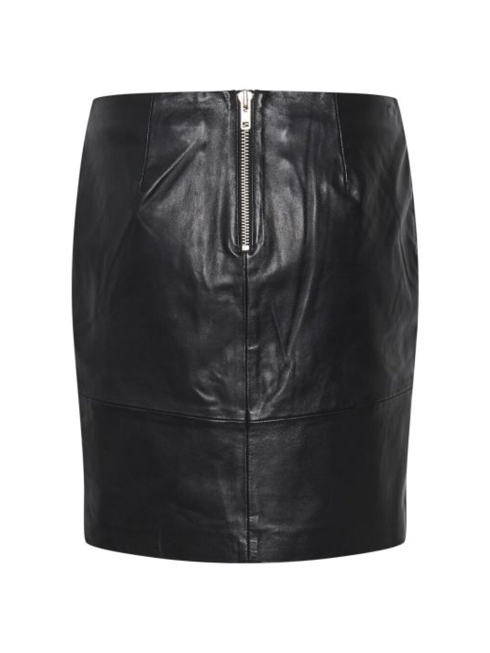 My Essential Wardrobe - 19 THE LEATHER SKIRT