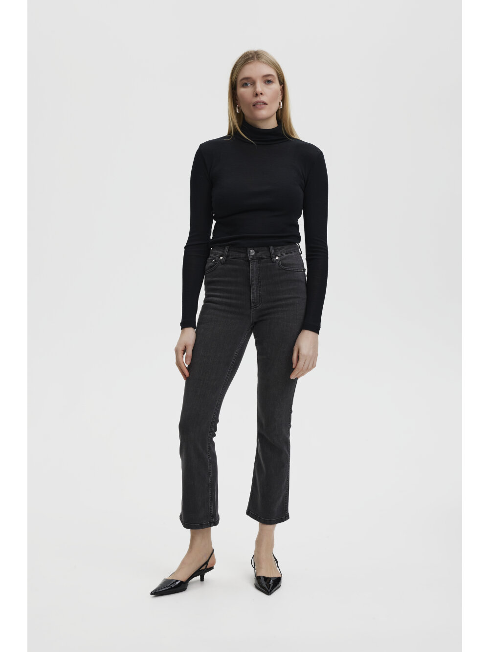 Gestuz - EmilindaGZ HW 7/8 flared jeans NOOS