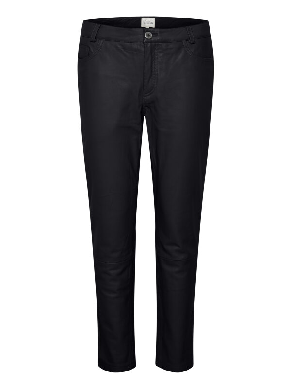 My Essential Wardrobe - 24 THE LEATHER PANT