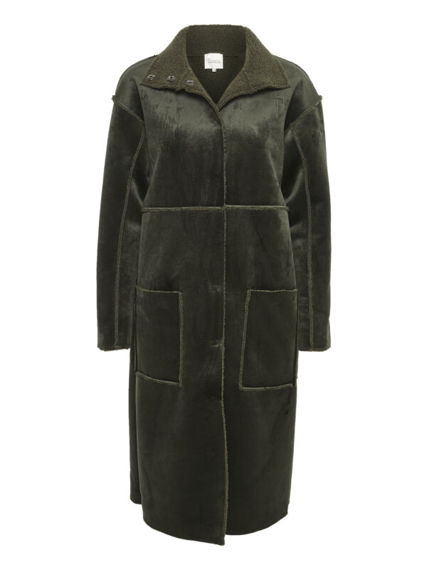 My Essential Wardrobe - BelleMW Sherling Coat