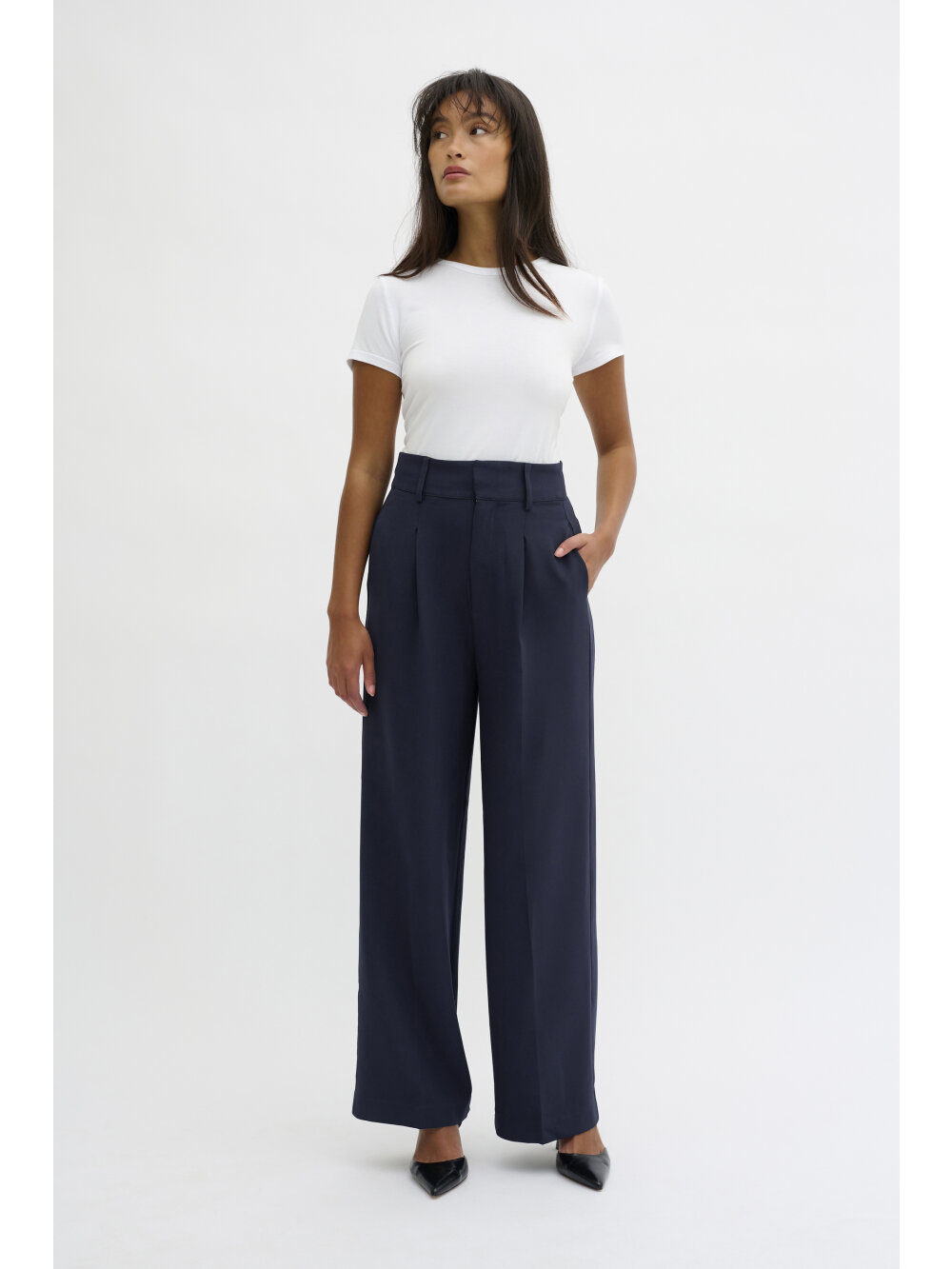 My Essential Wardrobe - 28 THE TAILORED HIGH PANT